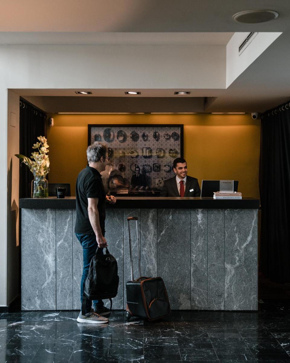 Clientes alojados en Hotel Miró