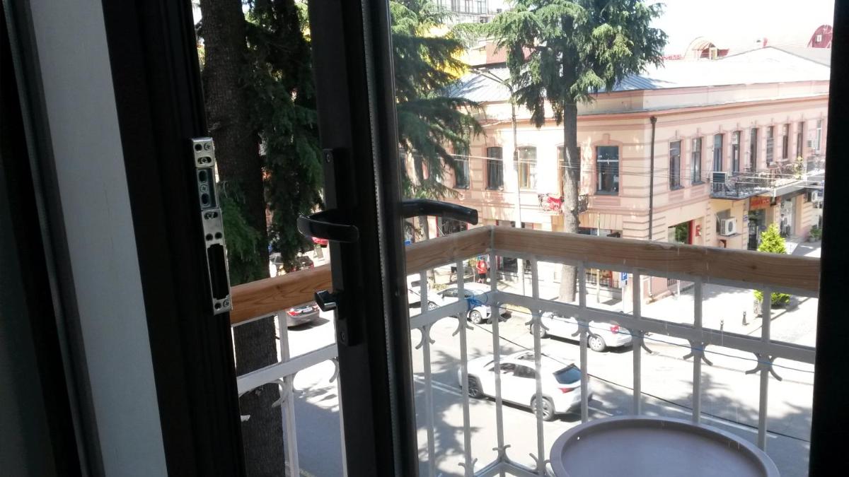 Tengiz`s Apartment on Gorgiladze - Housity