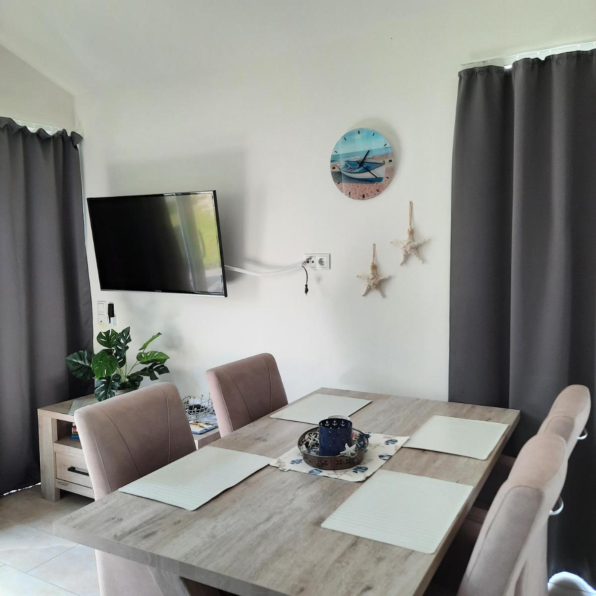 Seestern - Ferienhaus am Quendorfer See (Nr. 5) - Housity