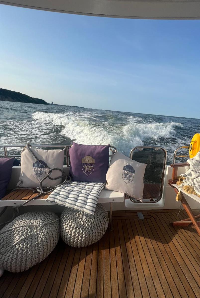 Suitetrails - Yacht Queen B Sopot HouseBoat