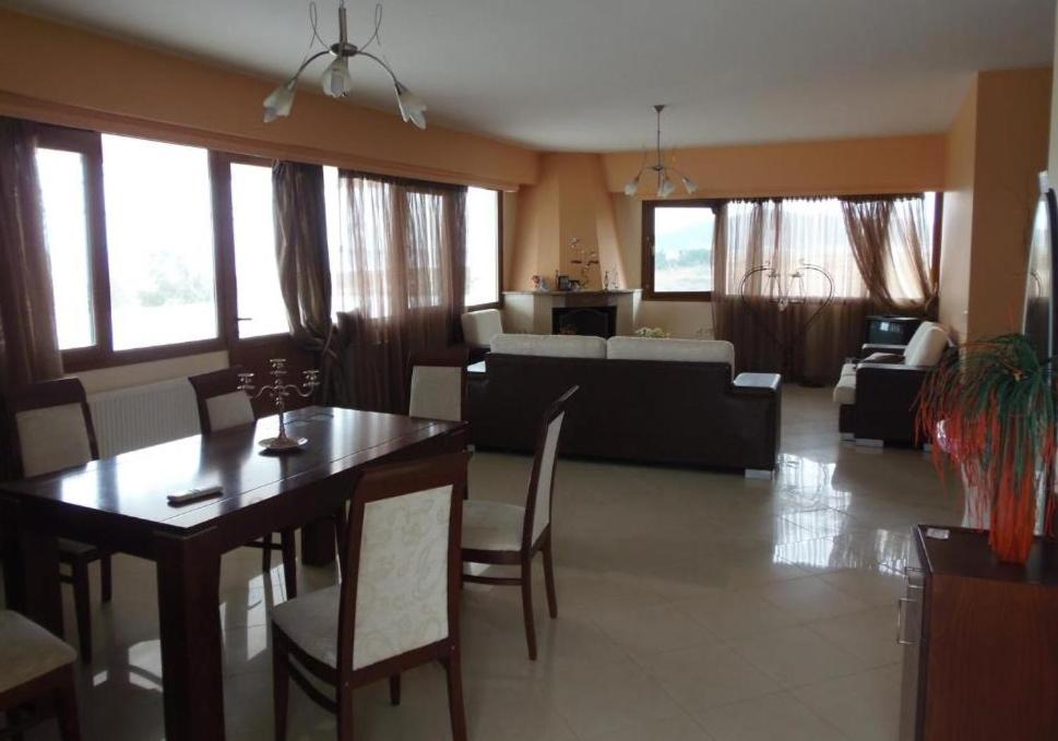 Nisi House Beachfront Sea View - Housity