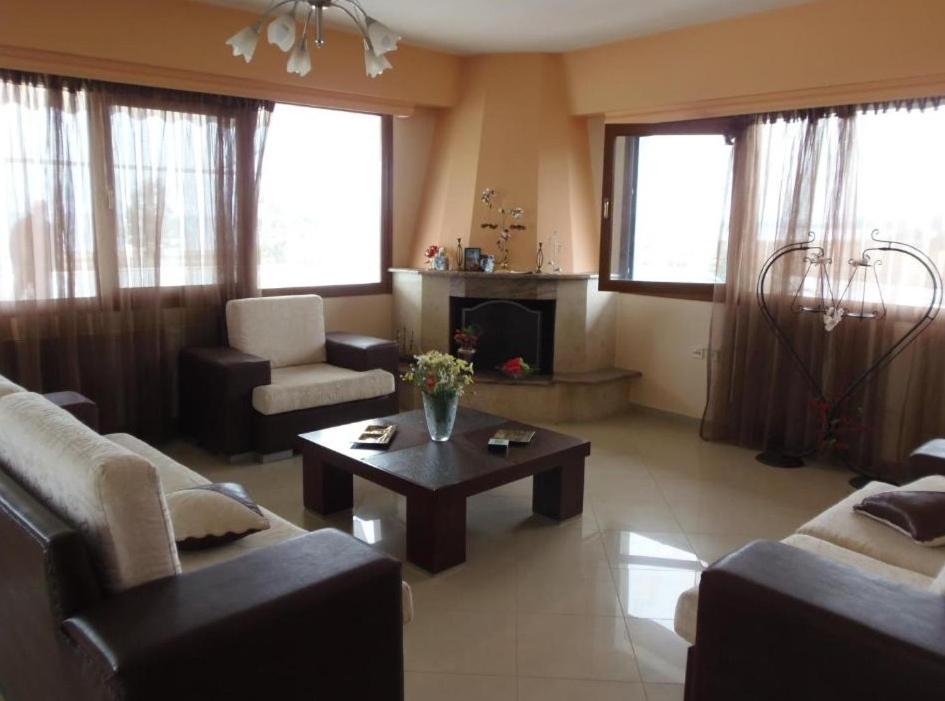 Nisi House Beachfront Sea View - Housity