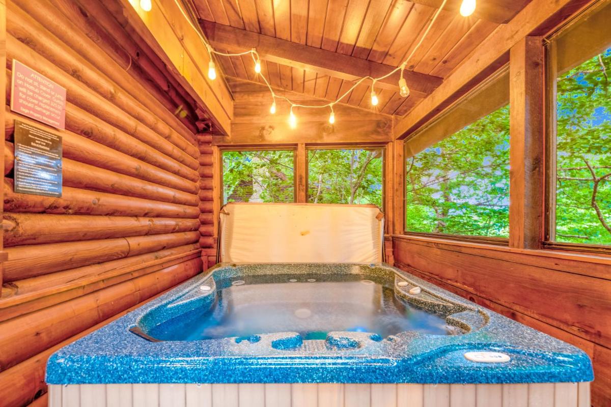 Pigeon Forge Perch - Housity