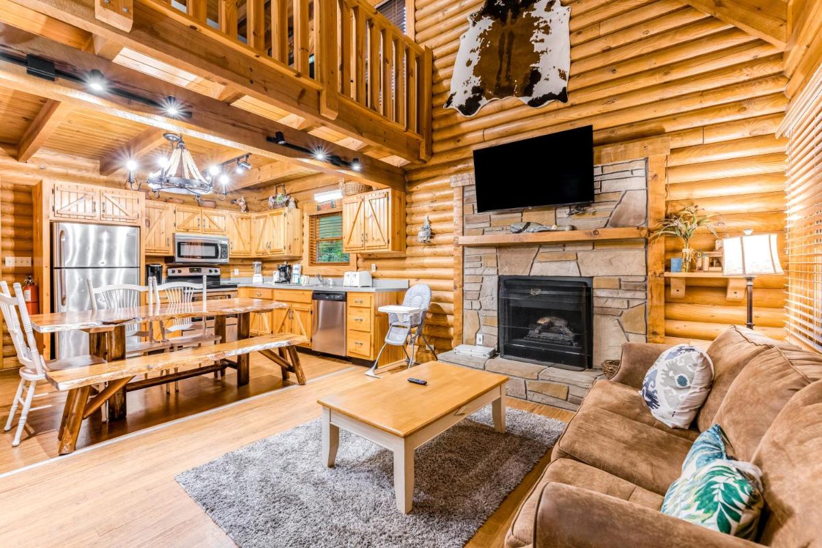 Pigeon Forge Perch - Housity