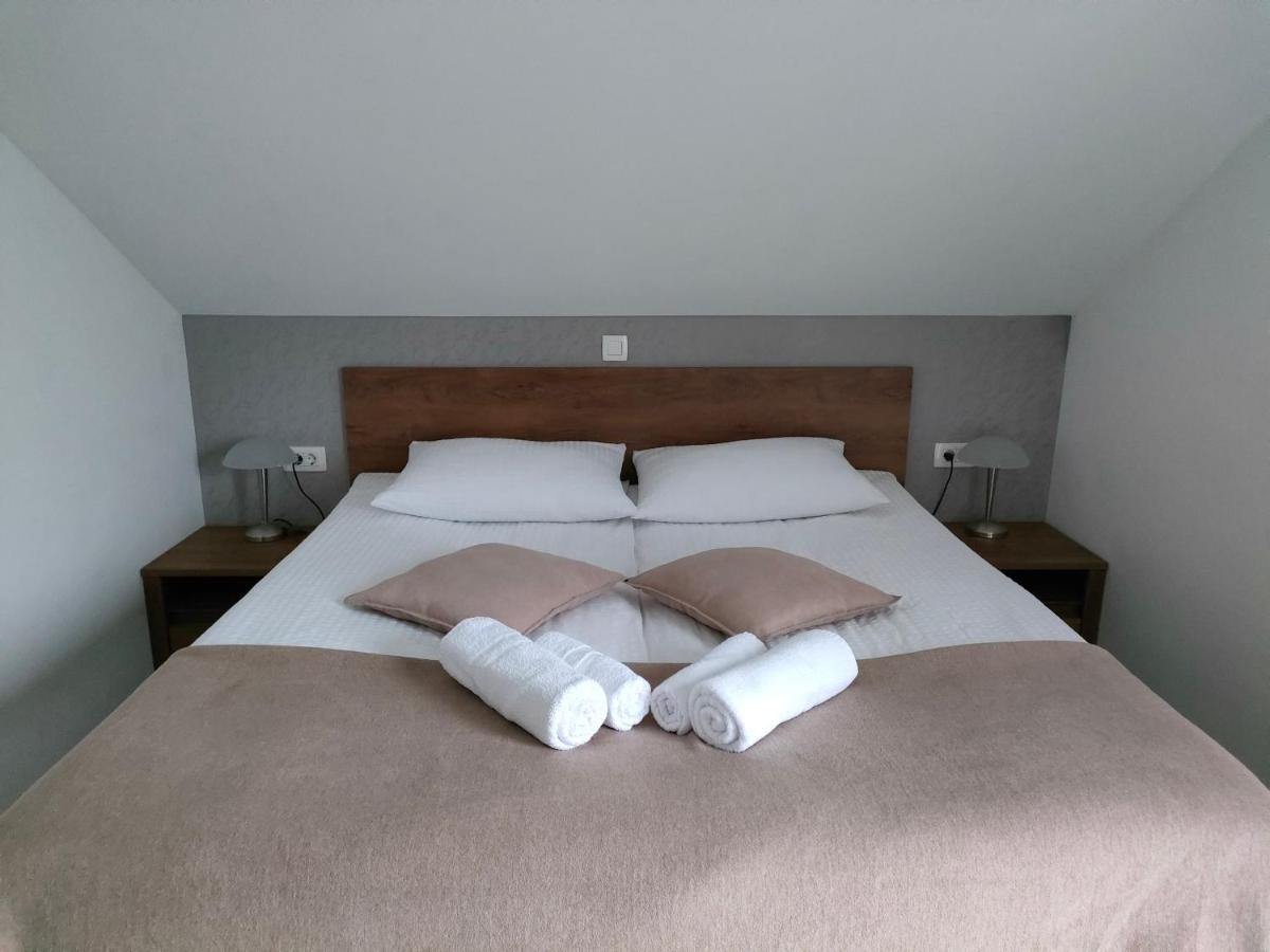 Apartments & Rooms Aleksandra - Housity