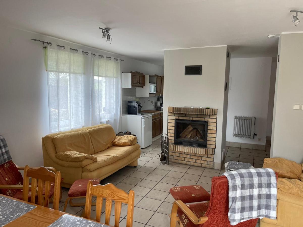 Cottage house Gowidlino by the lake, Kashubia - Housity