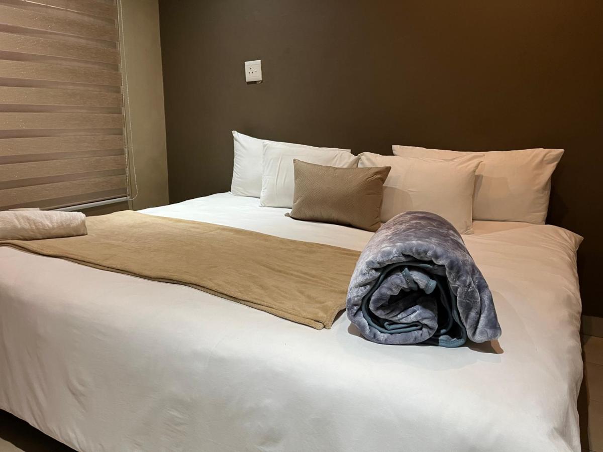 Maponya Guest House - Housity