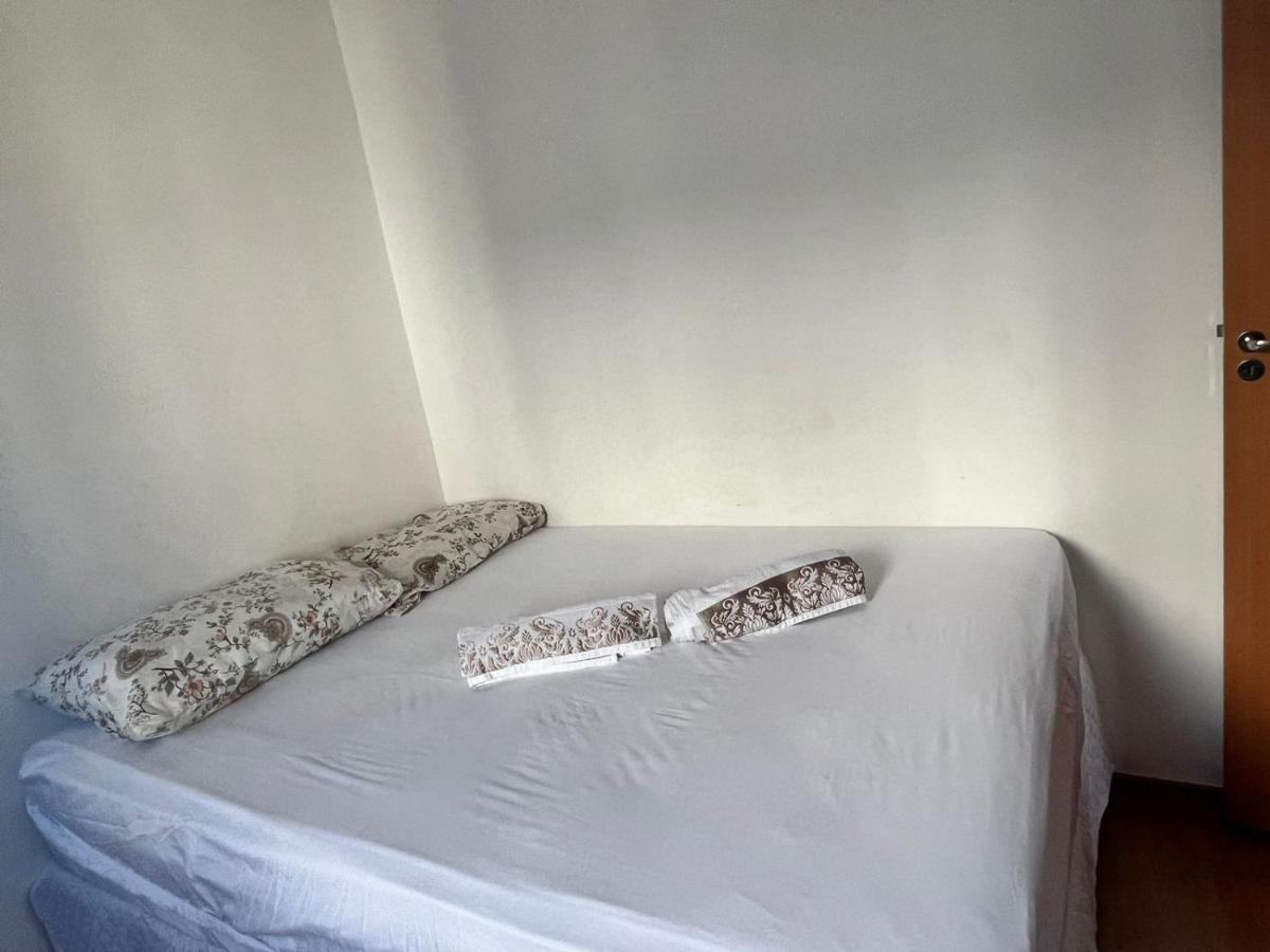 Flat com boa localização - Housity