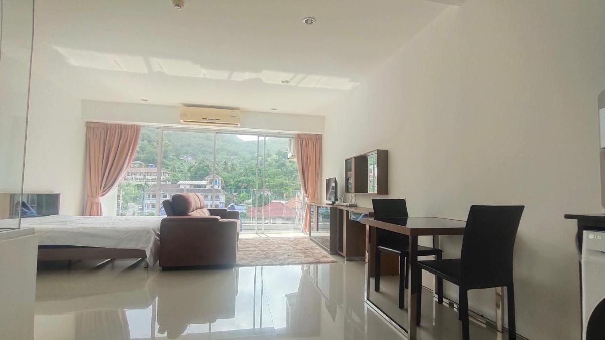 Chic condominium karon - Housity
