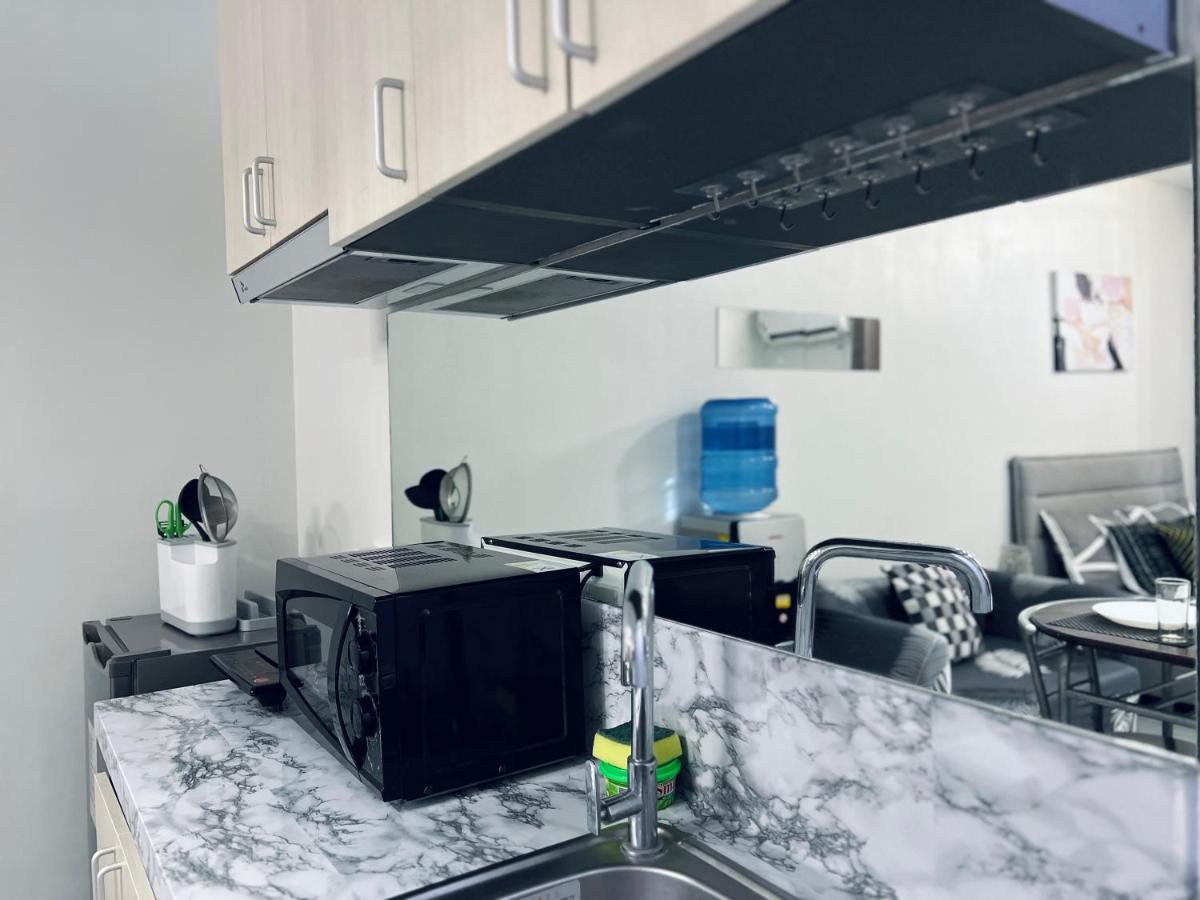 COZY STUDIO UNIT NEAR MACTAN AIRPORT FURNISH with WIFI, NETFLIX, POOL - Housity