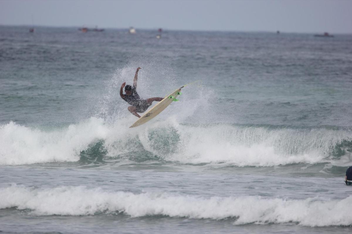 Ayolah surf House &Surf Camp - Housity