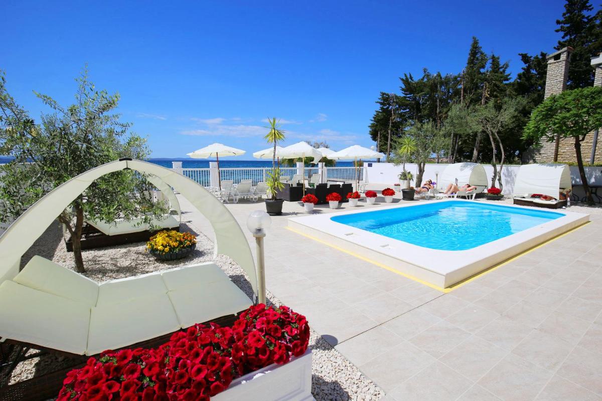 Villa Triana-Adults Only - Housity