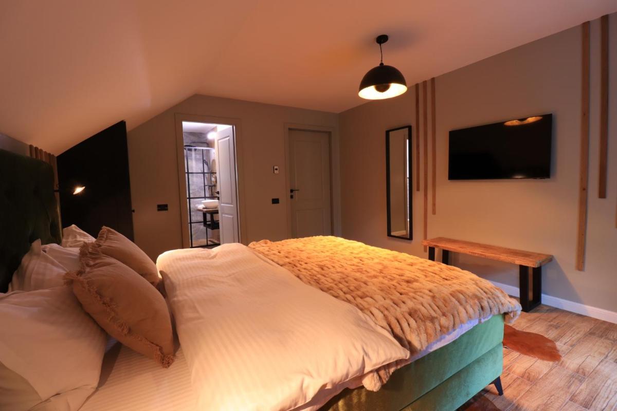 Wild Hunts Lodge Retezat - Housity
