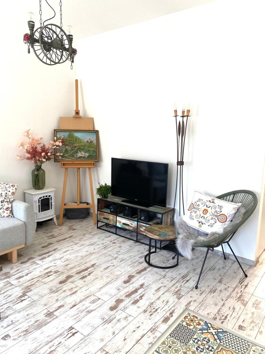 Residence Park lovely apartman with private parking - Housity
