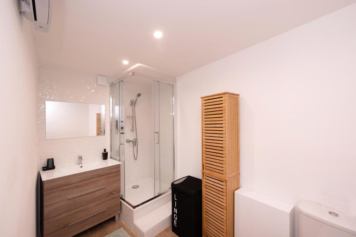 Le Nostradamus - Magnifique appartement cours principal plein centre avec parking - Housity