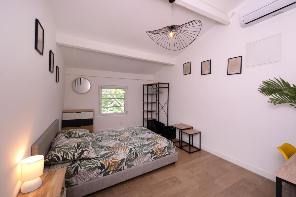 Le Nostradamus - Magnifique appartement cours principal plein centre avec parking - Housity