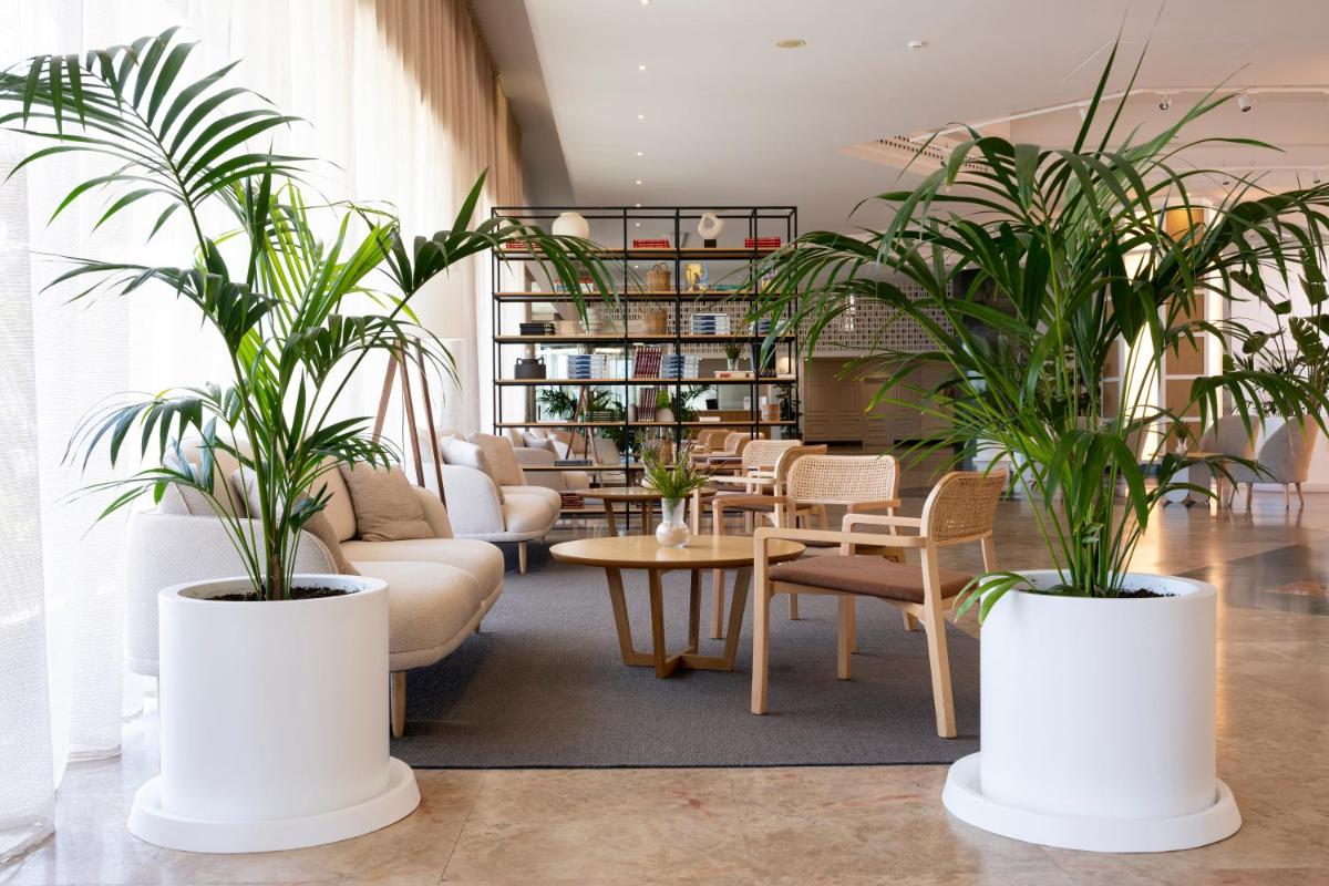 Hotel Antequera Hills - Housity