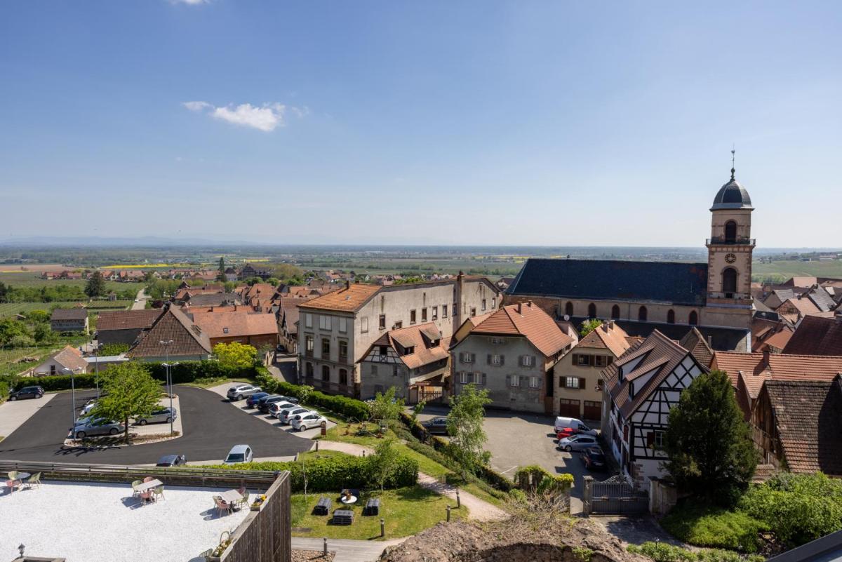 Vue panoramique sur l'établissement Hôtel Val-Vignes Colmar Haut-Koenigsbourg, The Originals Relais