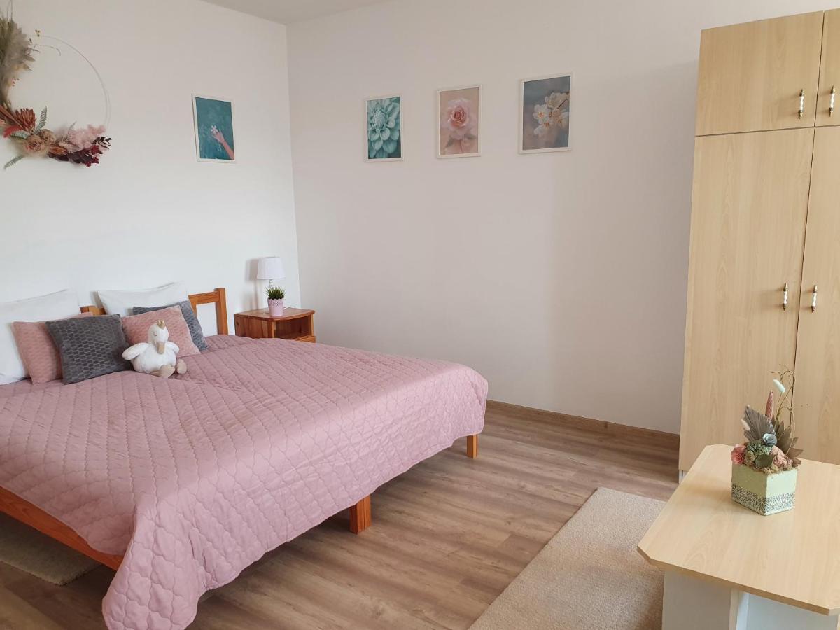 Pinkóczi Apartmanház - Housity