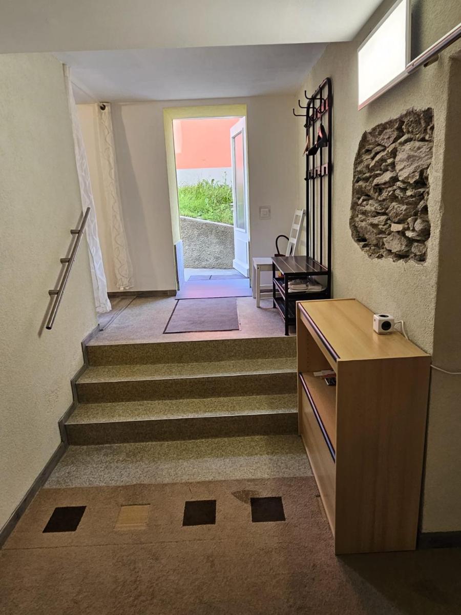 Airolo with private parking - Housity