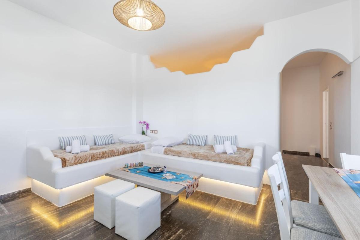 Mykonian Breeze - Housity
