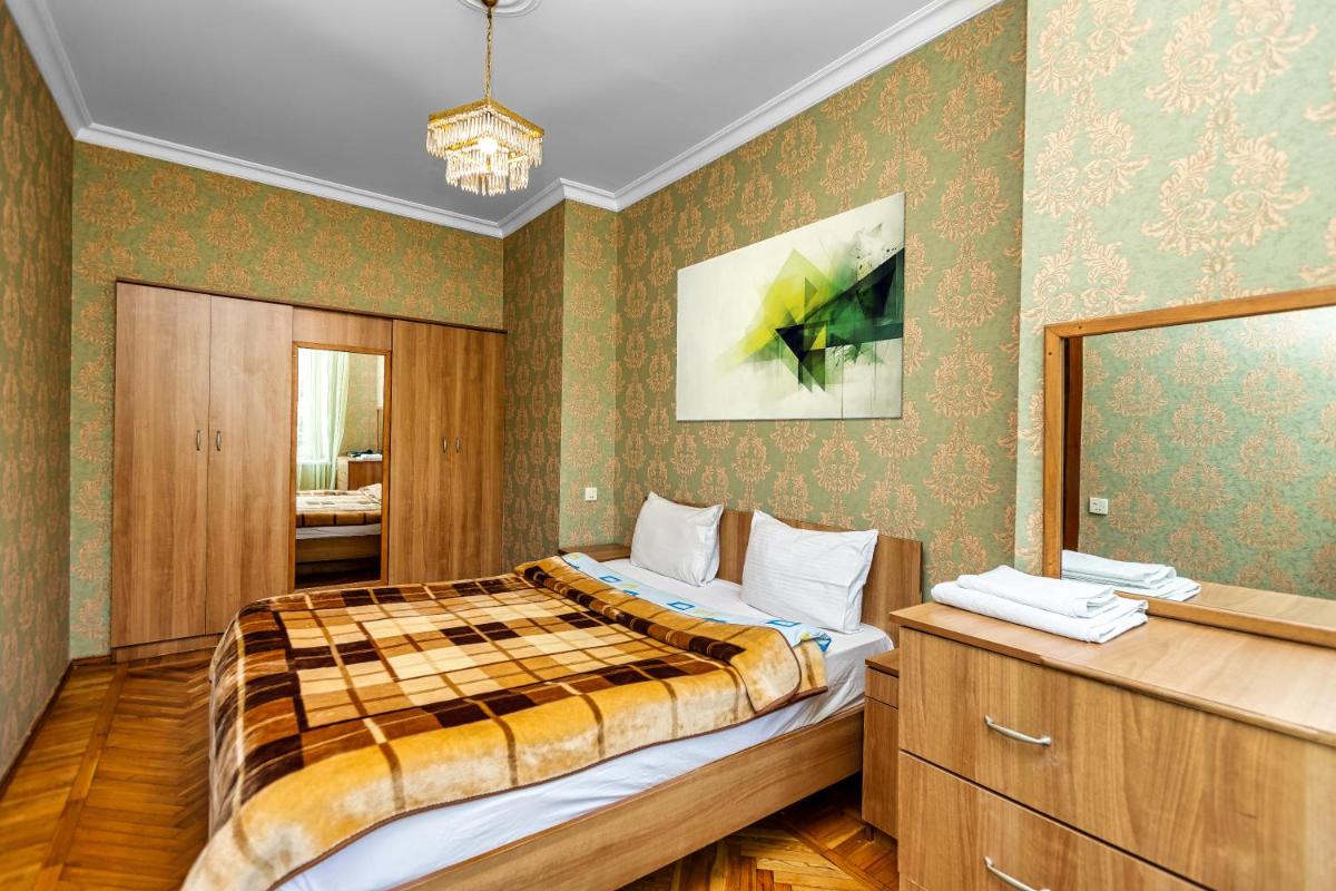 AZNEFT SQUARE SEA VIEW FAMILY APARTMENTs - Housity