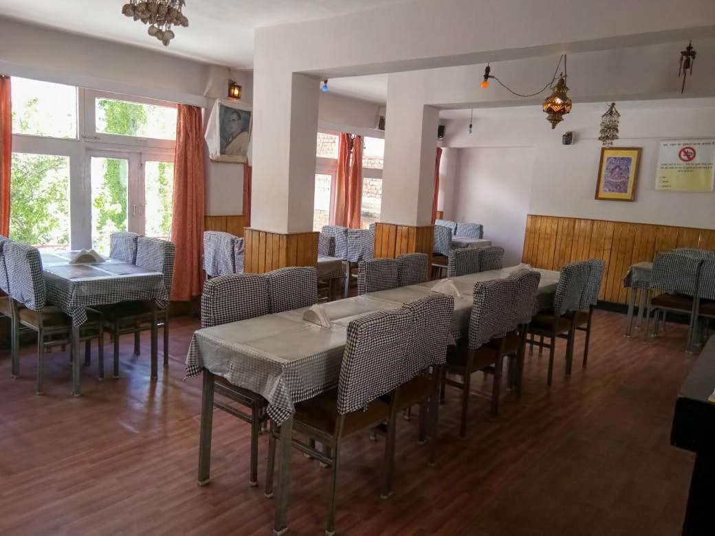 Hotel Gyespa - Housity