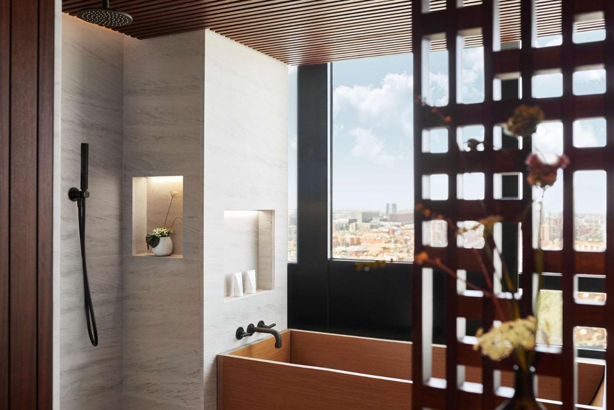 Un baño de Nobu Hotel Barcelona