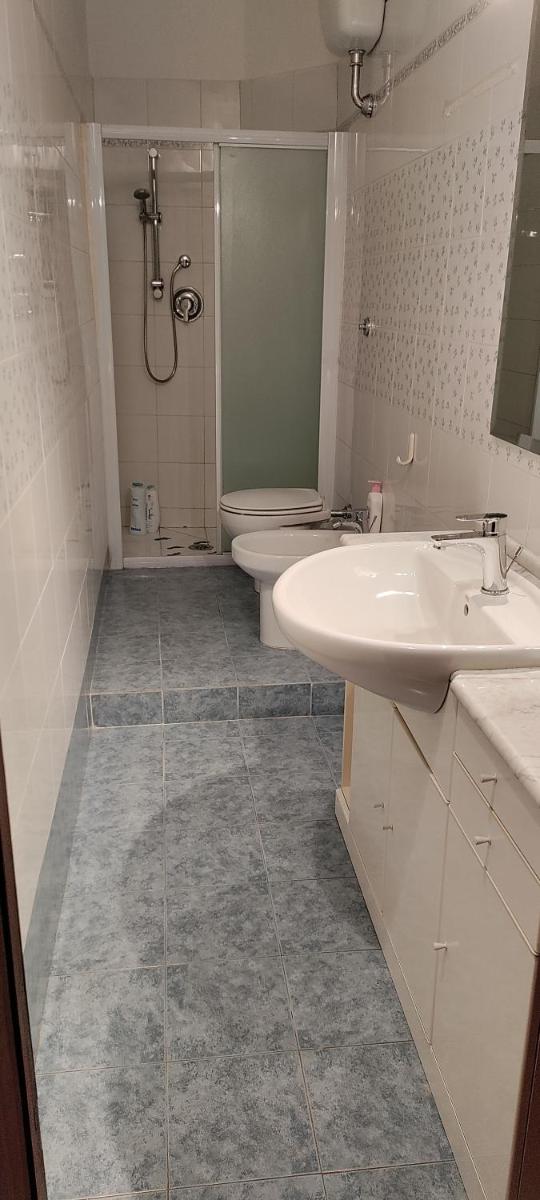 Pisa Central Station Room Rent - Housity