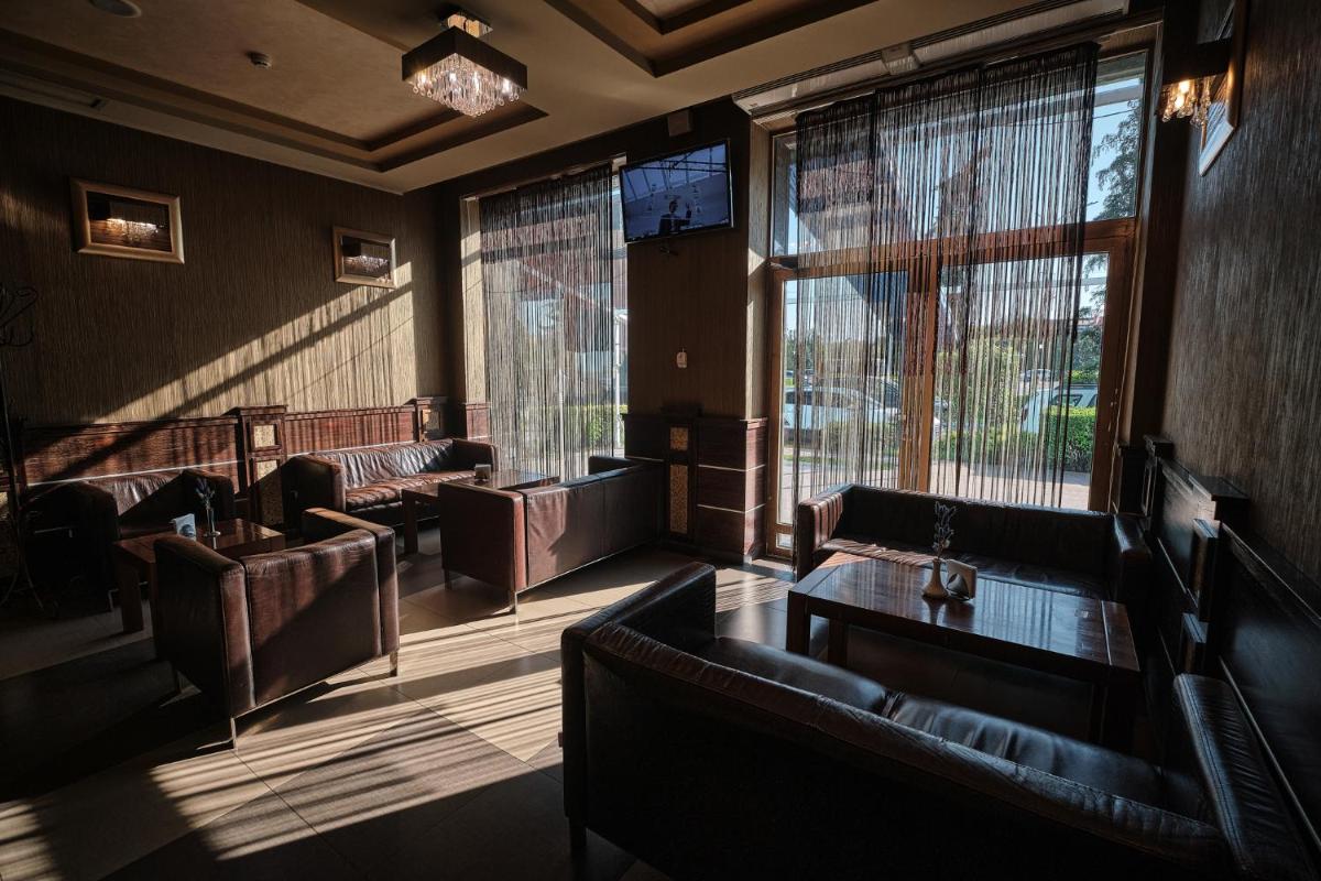 Hotel Uzhgorod - Housity