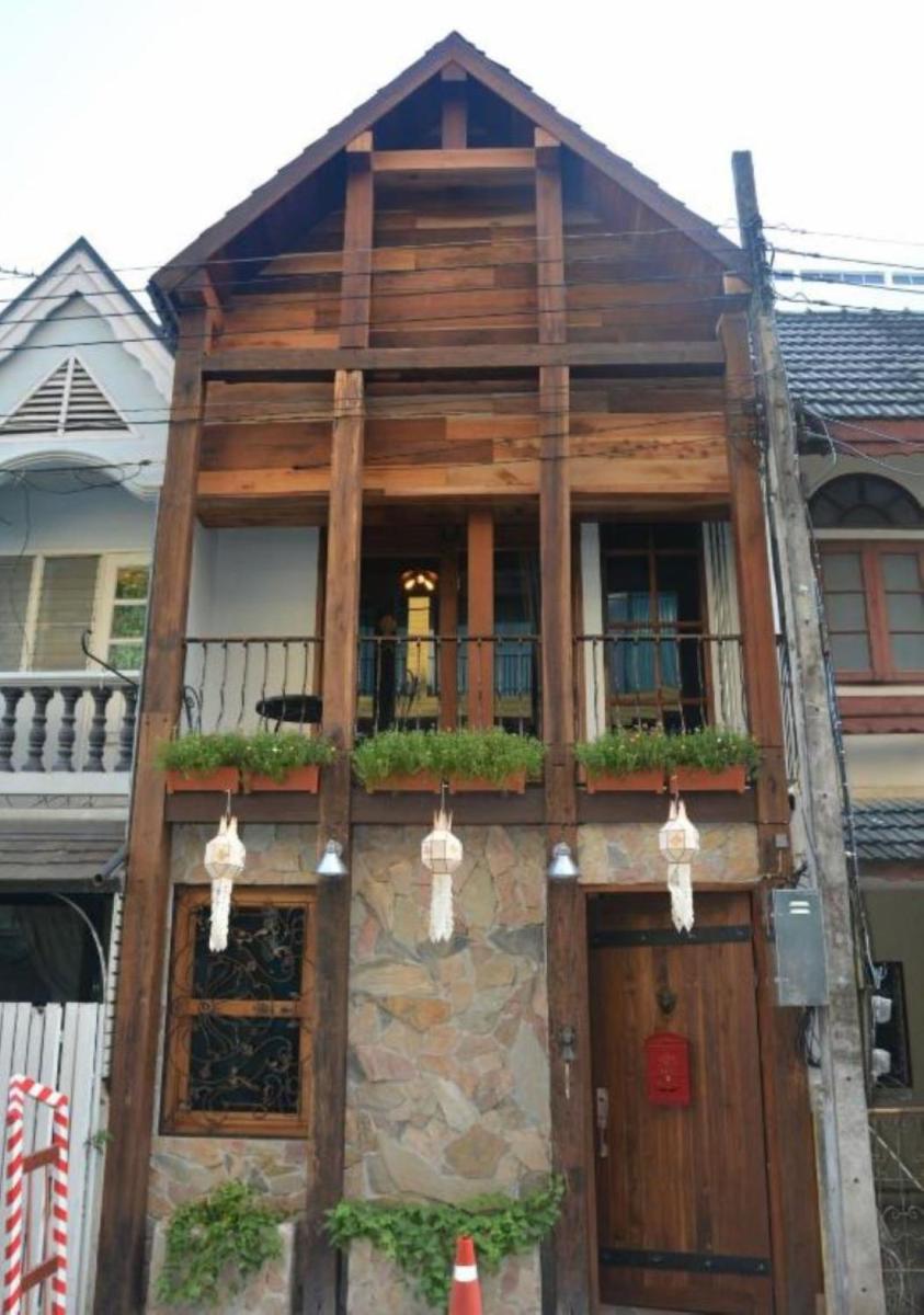 Sanae' Townhouse Chiang Mai - Housity