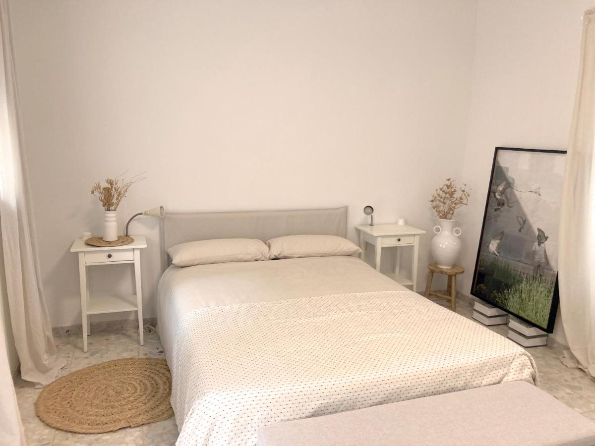 La Santa - Housity