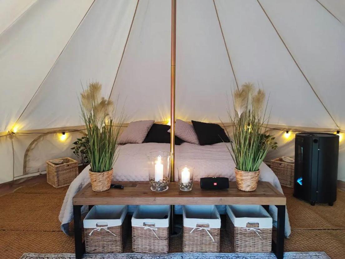 Glamping tent with private beach - Housity