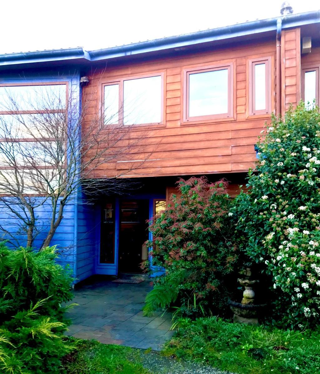 Casa Familiar con Vista al campo y al lago - Housity