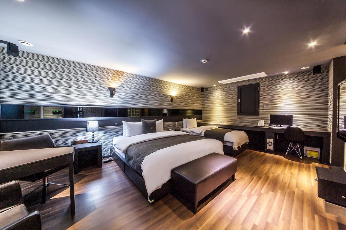 Jbis Hotel - Housity