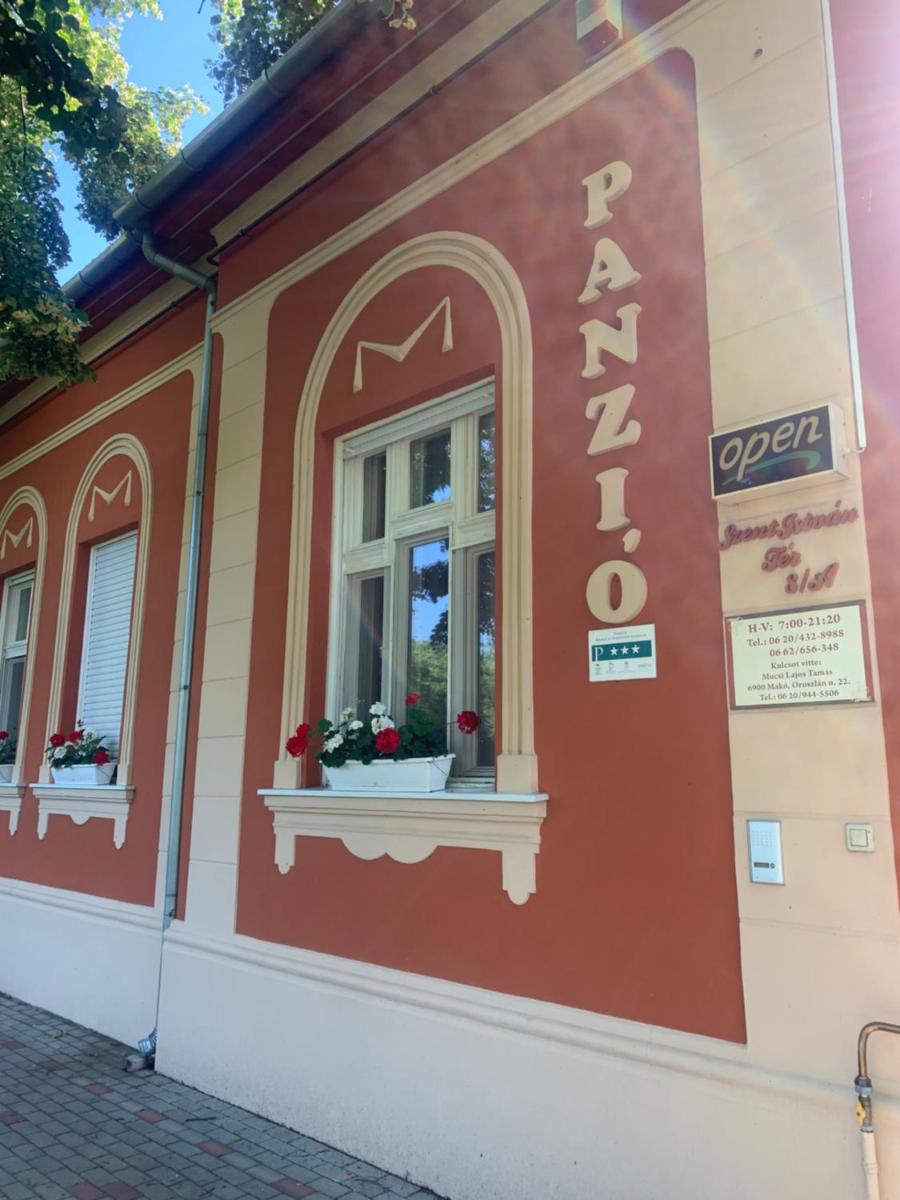 Szent István Wellness Panzió - Housity