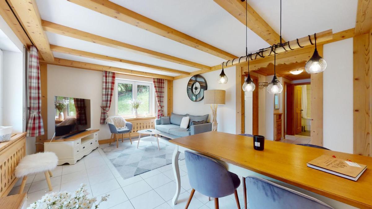 Cosy apartment surrounded by nature in Varen - Salgesch region - Housity