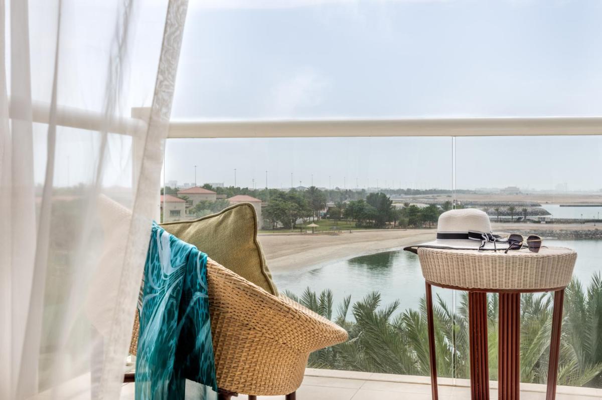 Al Raha Beach Hotel - Housity