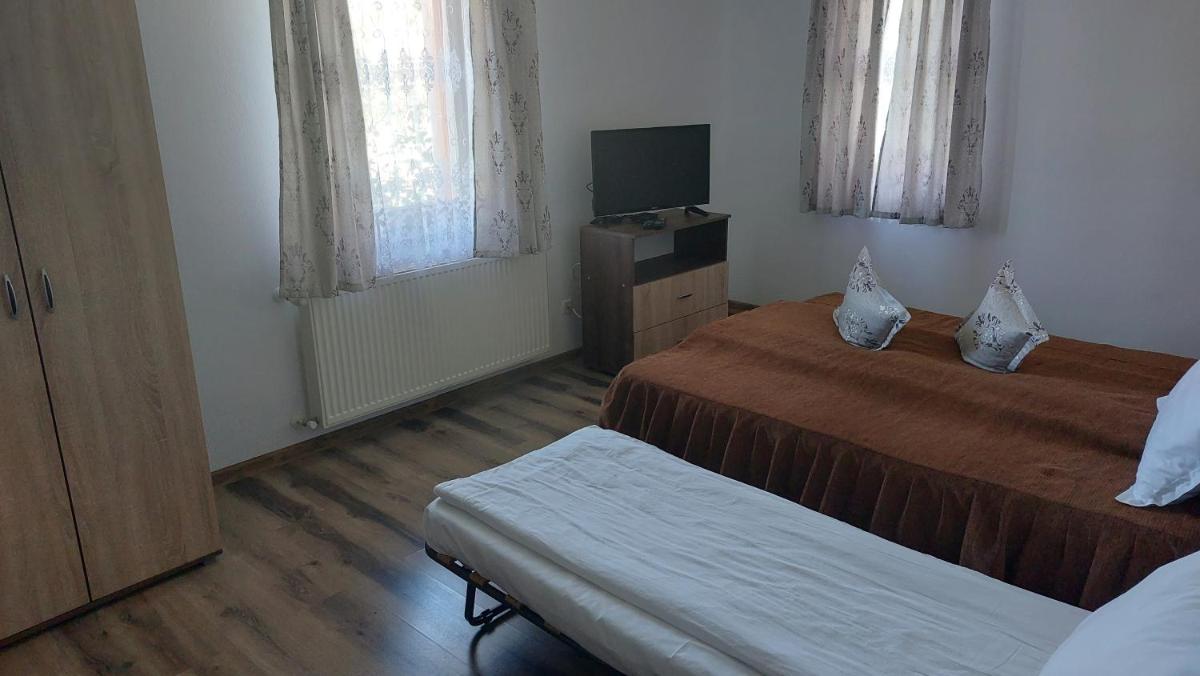 Pensiunea Romosan - Housity