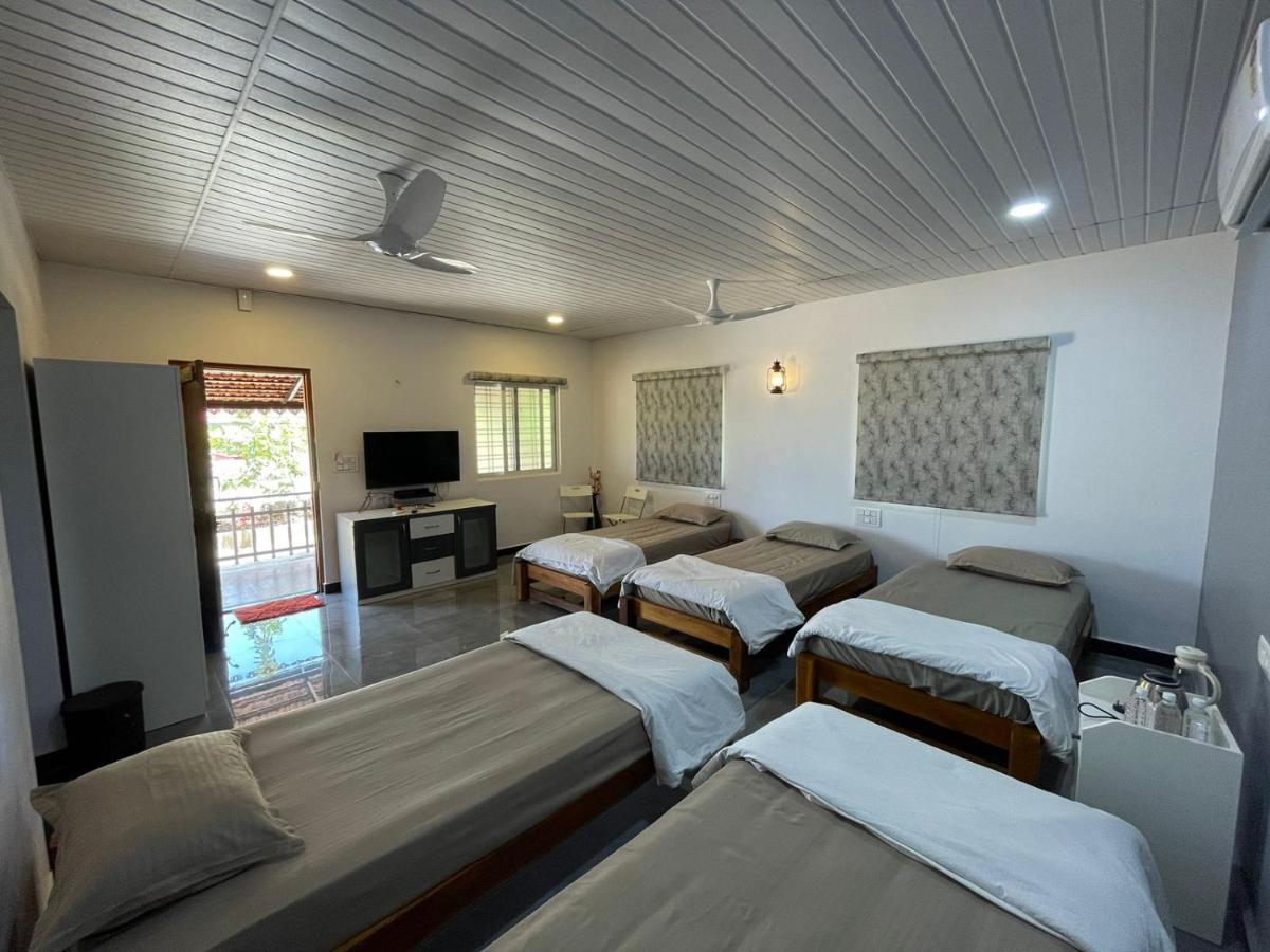 The B Hive - Housity