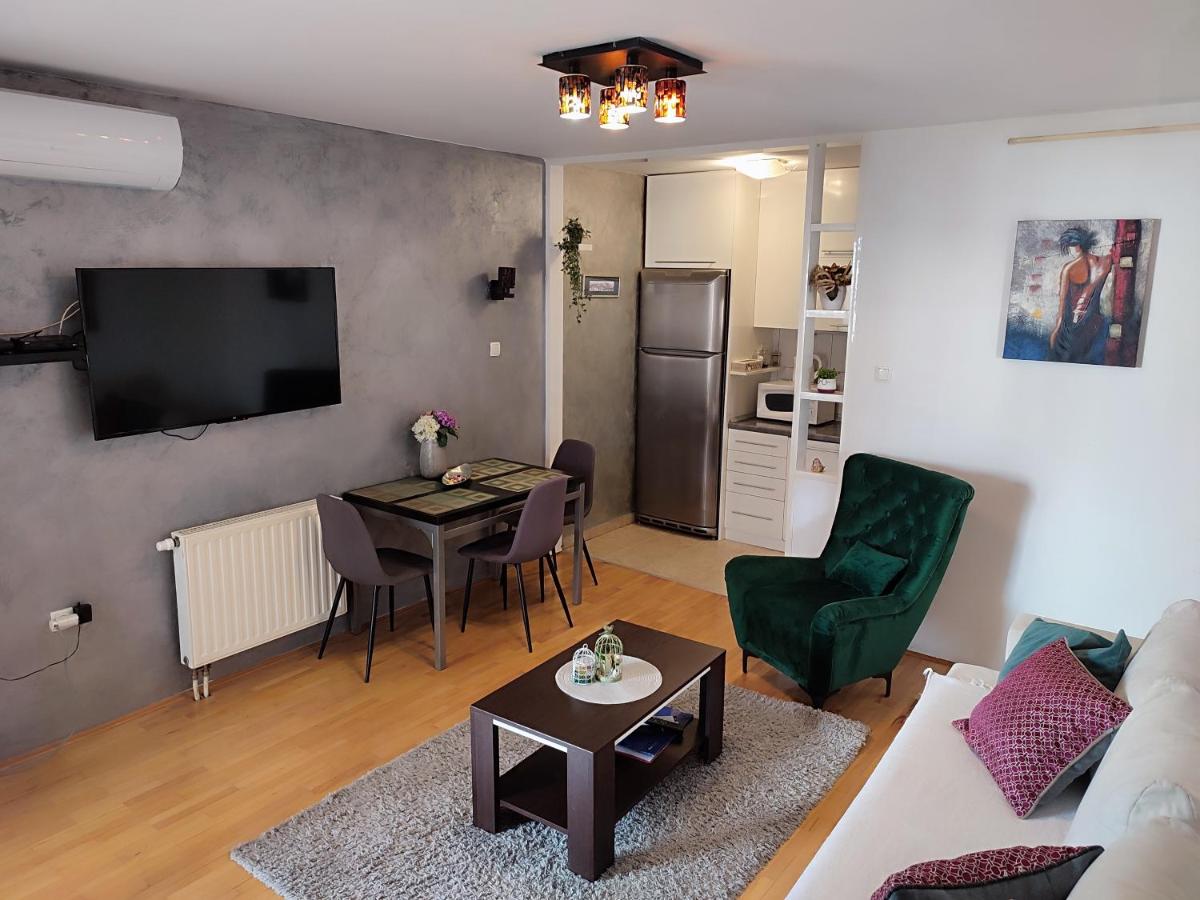 Stan na dan Senso Lukavica - Housity