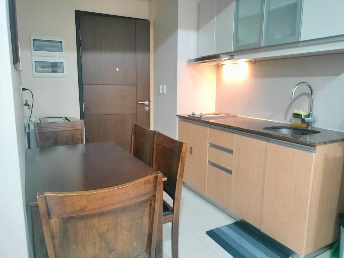 Newport City Condo near Manila Airport Terminal 3 - Housity