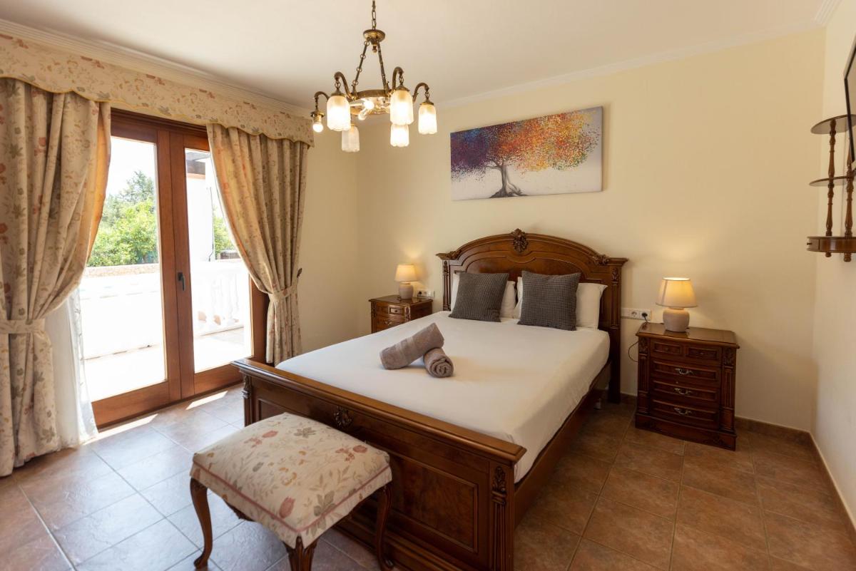 Villa Evie - Hizvo