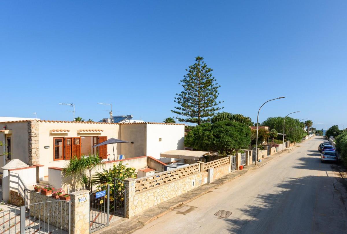 Casa Vacanza Azzurra 3 - Housity