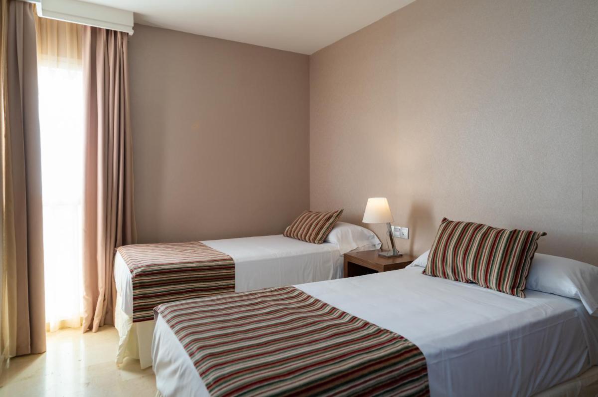 Cama o camas de una habitación en MS Aguamarina Costa del Sol