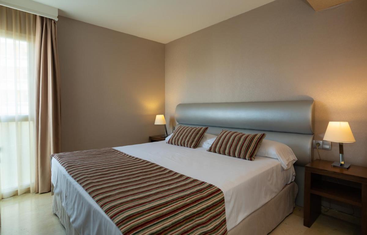 Cama o camas de una habitación en MS Aguamarina Costa del Sol