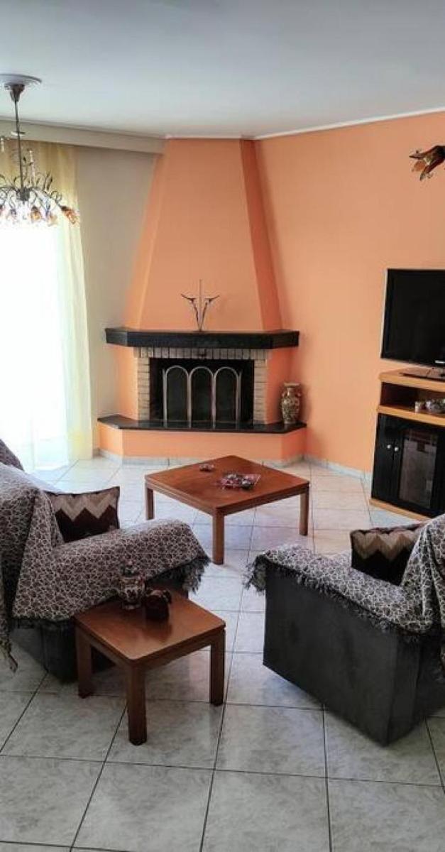 Areti's Apartment in Agios Konstantinos - Housity