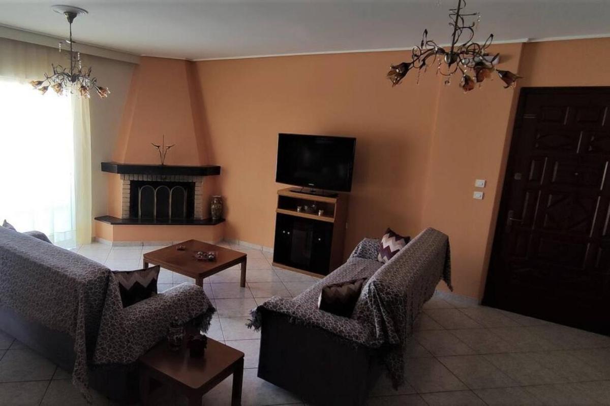 Areti's Apartment in Agios Konstantinos - Housity