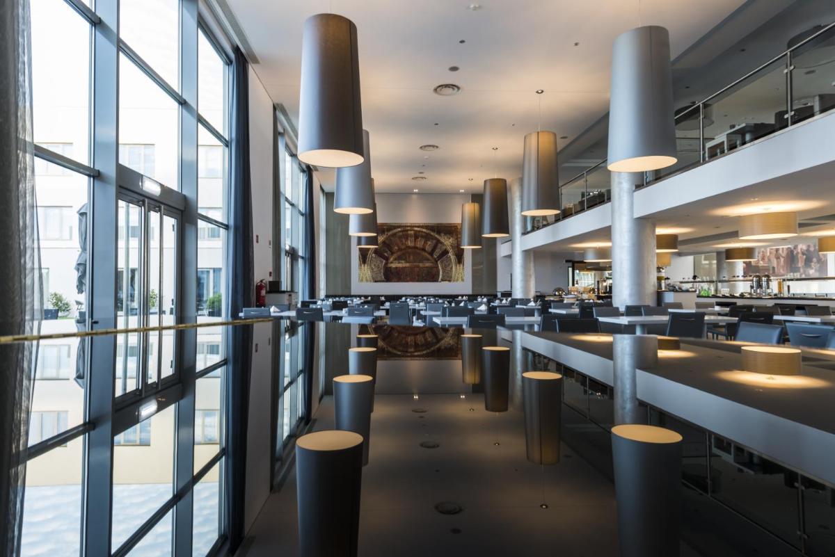 Um restaurante ou outro lugar para comer em Vila Gale Evora