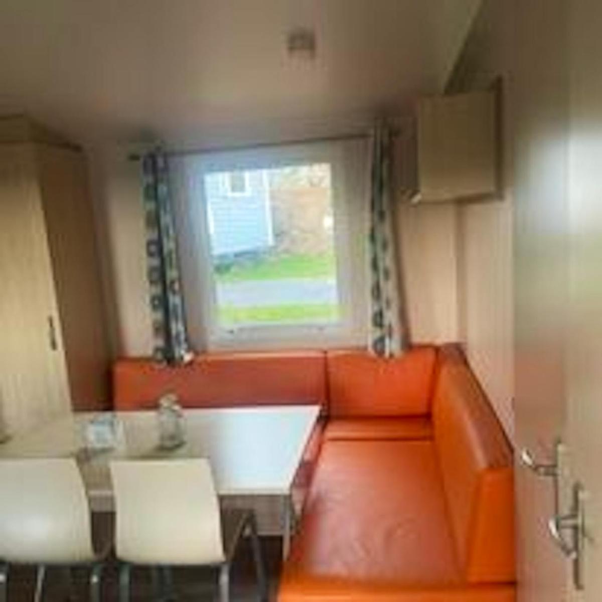 Bungalow charmant a Argences en Aubrac avec piscine - Housity